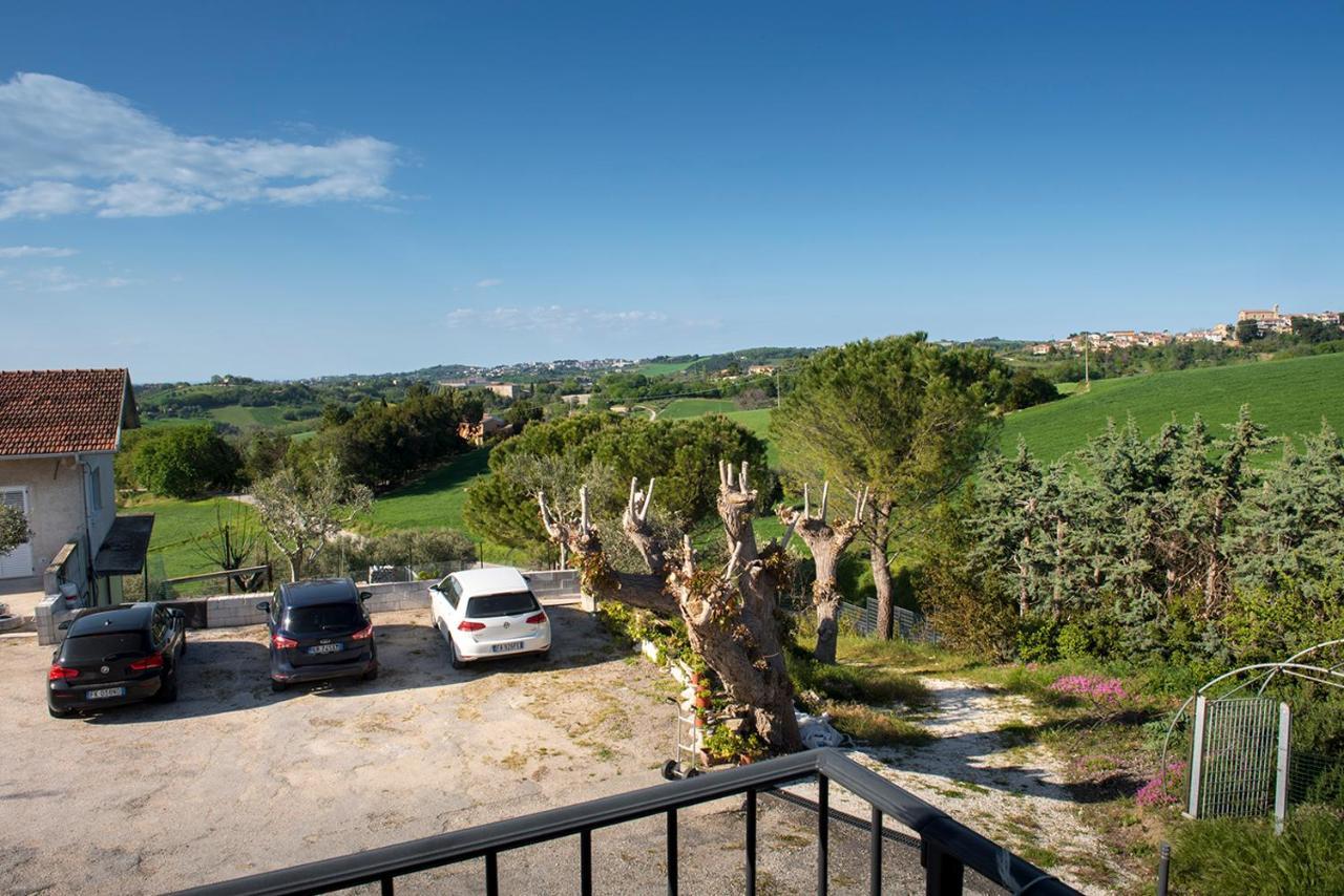 A11 - Varano, Delizioso Trilocale Con Giardino Ankona Zewnętrze zdjęcie